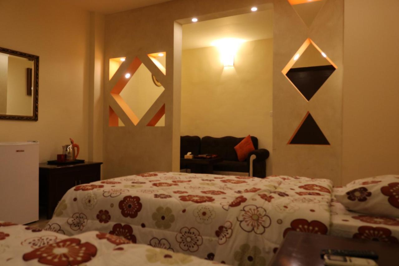 Al Riyati Hotel Apartments Áqaba Habitación foto